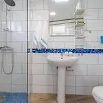 Lapahi بلايا ديل إنغلز